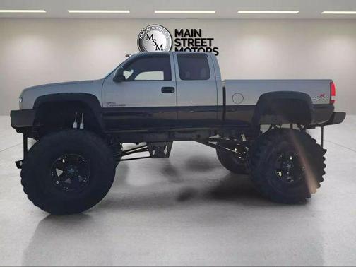 2004 Chevrolet Silverado 2500 LT H/D Extended Cab