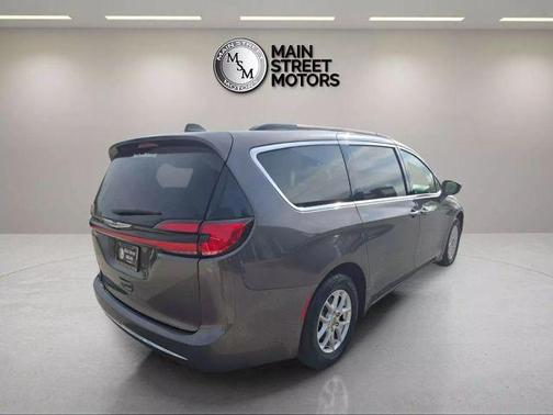 2022 Chrysler Pacifica Touring-L