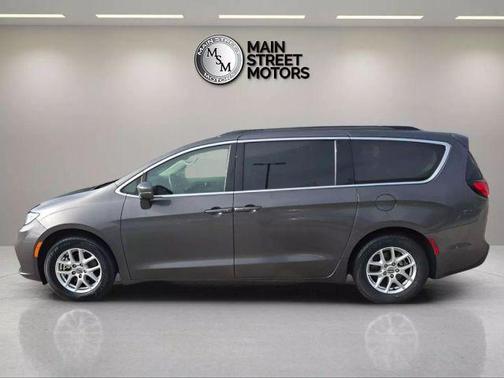 2022 Chrysler Pacifica Touring-L