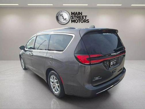 2022 Chrysler Pacifica Touring-L