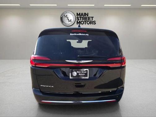 2024 Chrysler Pacifica Touring-L