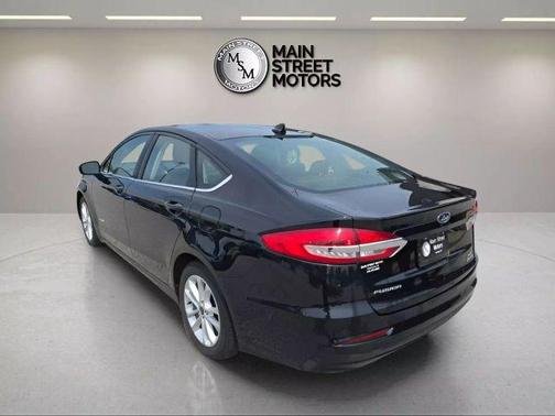 2019 Ford Fusion Hybrid SE