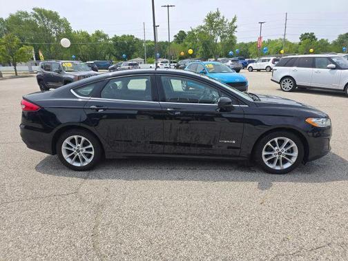 2019 Ford Fusion Hybrid SE