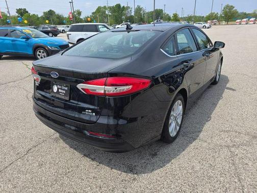 2019 Ford Fusion Hybrid SE