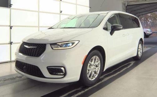 2024 Chrysler Pacifica Touring-L