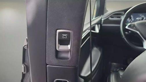 2016 Tesla Model X 75D