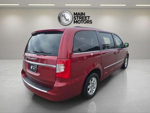 2012 Chrysler Town & Country Touring