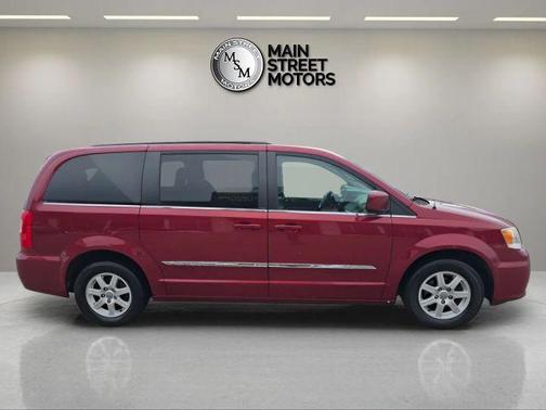 2012 Chrysler Town & Country Touring