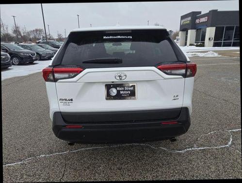 2024 Toyota RAV4 LE