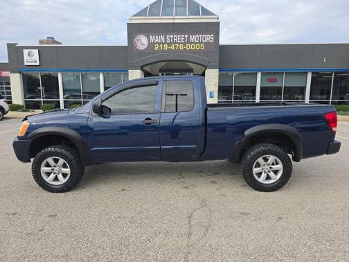 2011 Nissan Titan SV