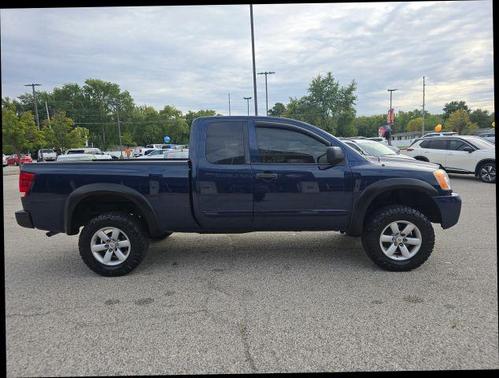 2011 Nissan Titan SV