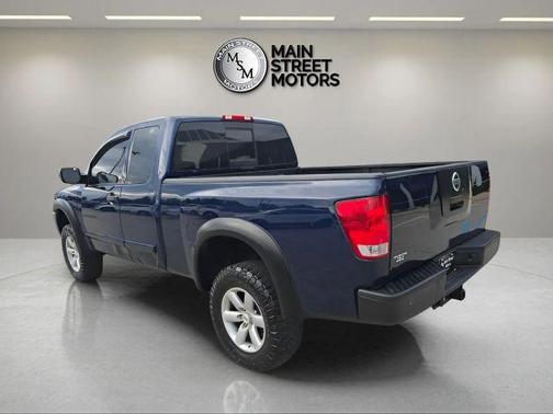2011 Nissan Titan SV