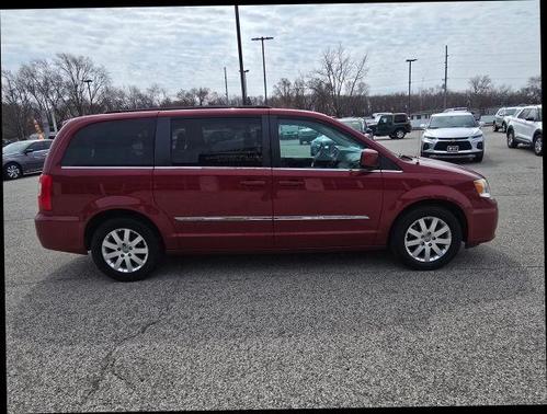 2014 Chrysler Town & Country Touring