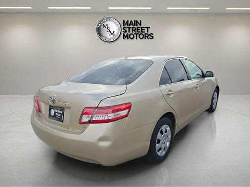 2010 Toyota Camry LE