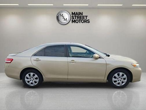 2010 Toyota Camry LE