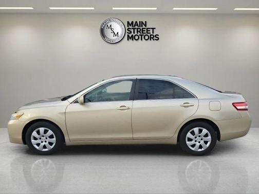 2010 Toyota Camry LE
