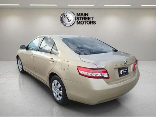 2010 Toyota Camry LE