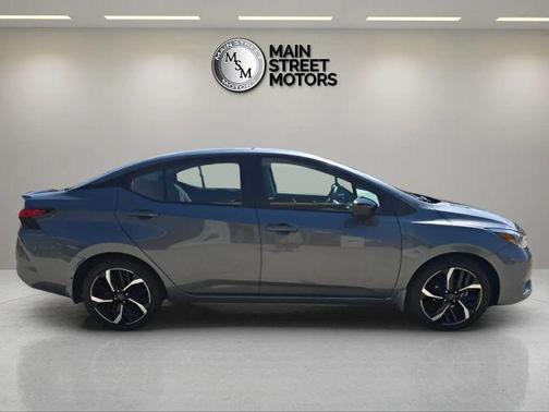 2024 Nissan Versa 1.6 SR