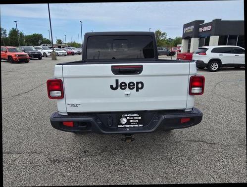 White 2025 Jeep Gladiator Sport