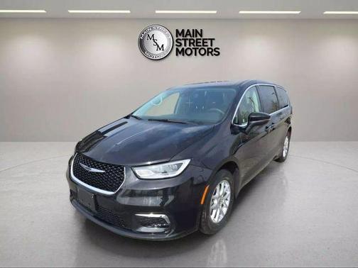 2023 Chrysler Pacifica Touring-L
