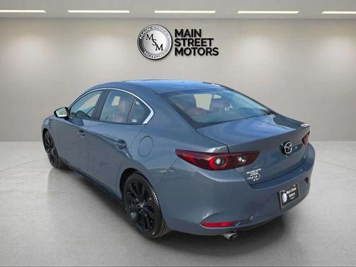 2024 Mazda Mazda3 Carbon Edition