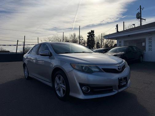 2014 Toyota Camry SE Sport