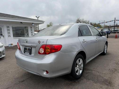 Classic Silver Metallic 2010 Toyota Corolla LE
