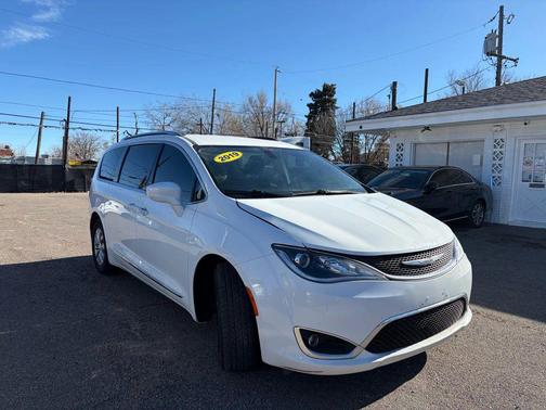 2019 Chrysler Pacifica Touring L