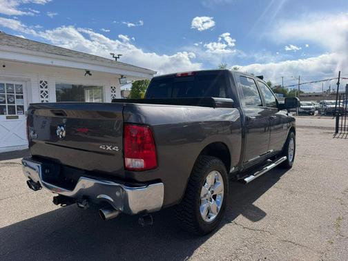 Granite Crystal Metallic Clearcoat 2017 RAM 1500 Big Horn