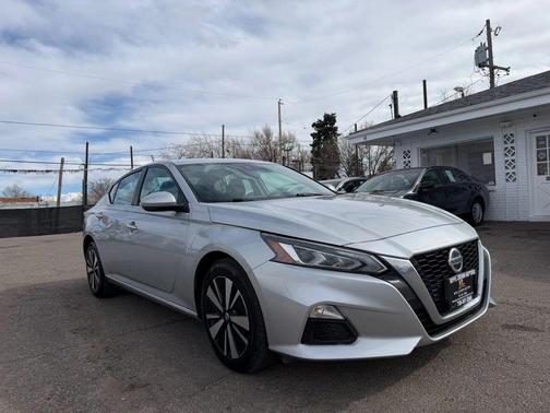 2022 Nissan Altima 2.5 SV