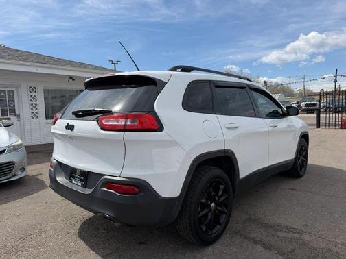 White 2014 Jeep Cherokee Sport