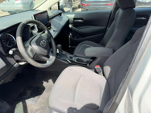 Classic Silver Metallic 2021 Toyota Corolla LE