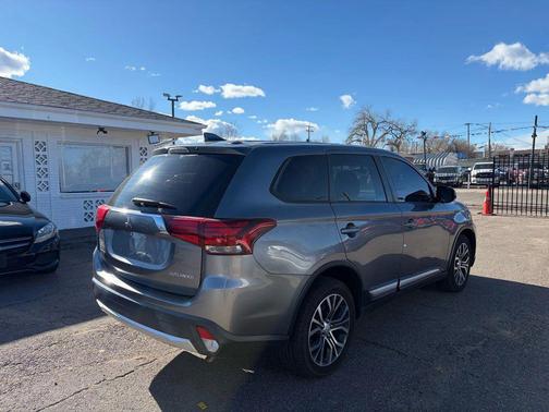 2018 Mitsubishi Outlander ES
