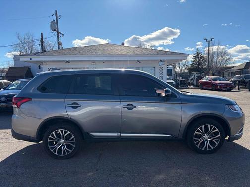 2018 Mitsubishi Outlander ES