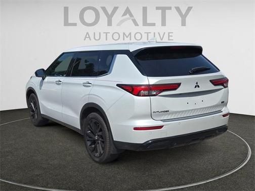 2023 Mitsubishi Outlander SE Black Edition