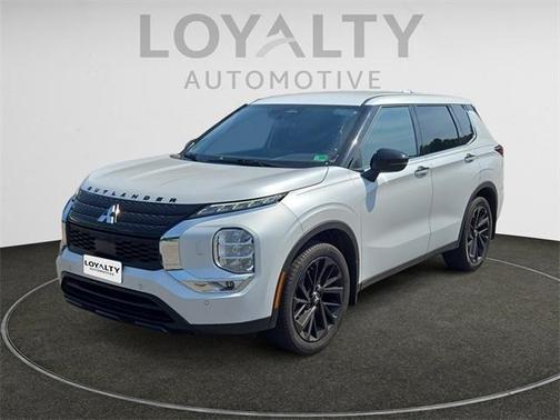2023 Mitsubishi Outlander SE Black Edition