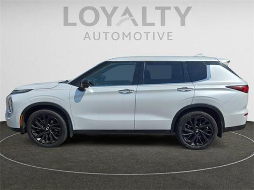 2023 Mitsubishi Outlander SE Black Edition