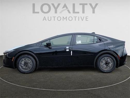 2025 Toyota Prius LE
