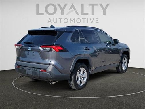 2021 Toyota RAV4 Hybrid XLE