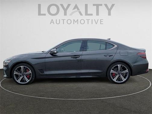 2025 Genesis G70 2.5T