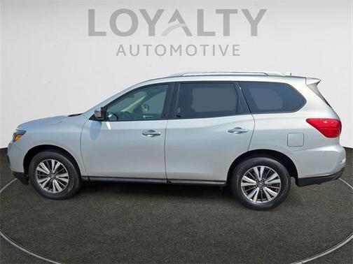 2019 Nissan Pathfinder S