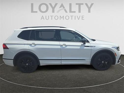 2023 Volkswagen Tiguan 2.0T SE R-Line Black