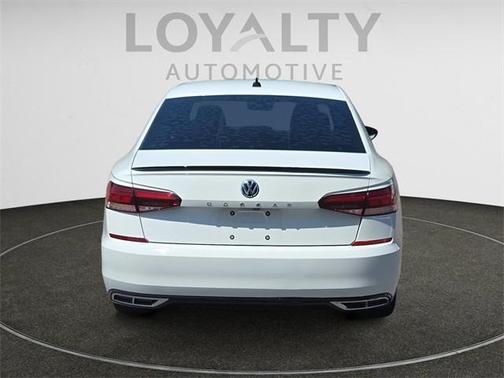 2021 Volkswagen Passat 2.0T R-Line