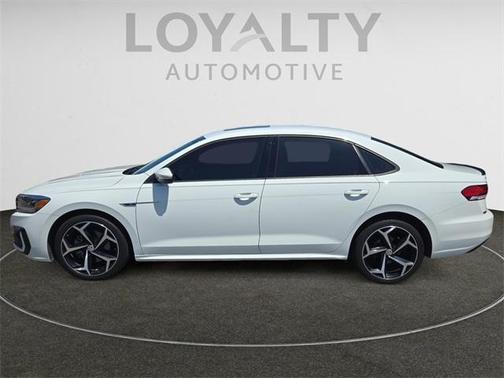 2021 Volkswagen Passat 2.0T R-Line