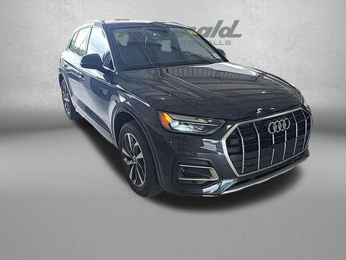 Manhattan Gray Metallic 2021 Audi Q5 45 Premium