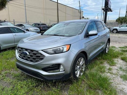 2022 Ford Edge Titanium