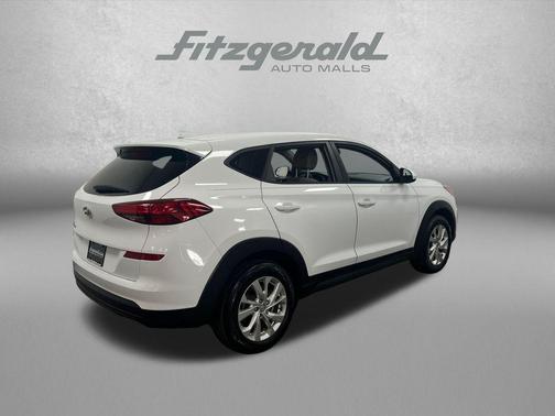 Dazzling White 2019 Hyundai TUCSON SE