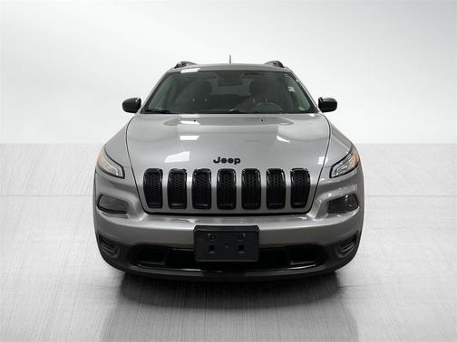 2017 Jeep Cherokee Sport