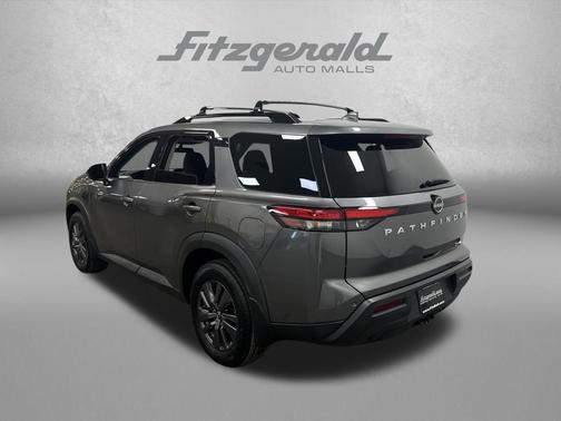 2022 Nissan Pathfinder SV 4WD