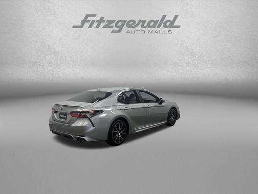 Celestial Silver Metallic 2024 Toyota Camry SE